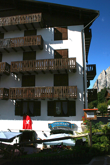 Restaurant im Zentrum von Cortina foto