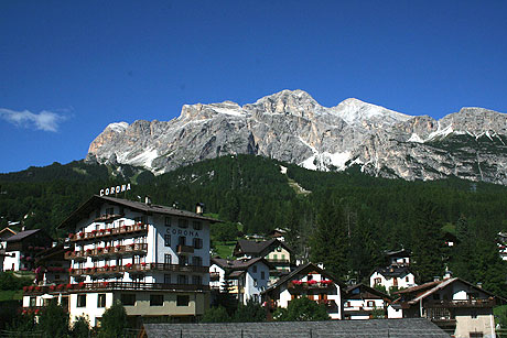 Hotel Corona view Cortina photo