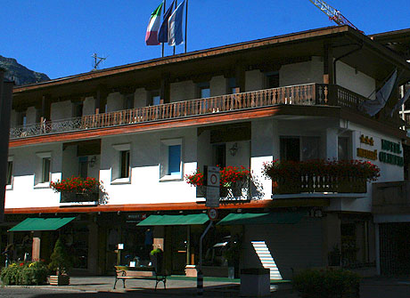 The facade of the hotel Olimpia Cortina photo