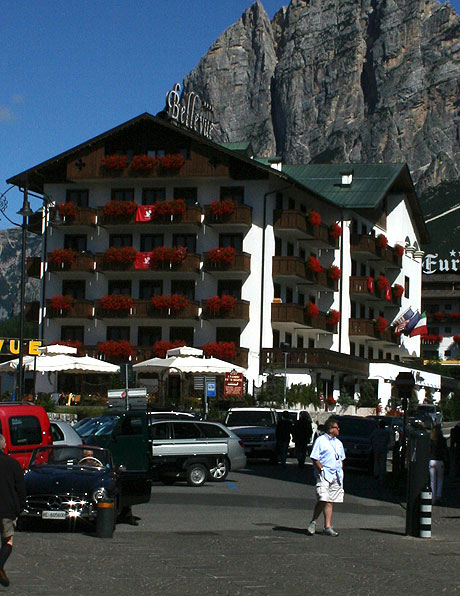 Towards Bellevue Hotel Cortina photo