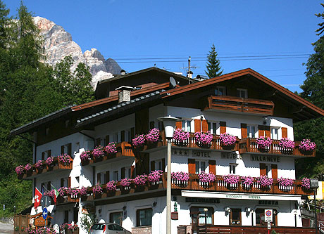 El hotel Villa Neve en Cortina foto