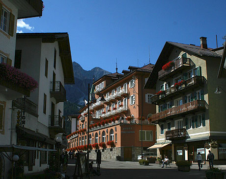 Hotel Concordia en el centro de Cortina foto