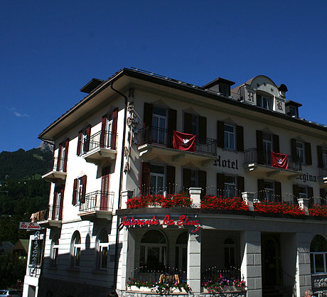 Hotel de 3 estrellas en el centro de Cortina foto