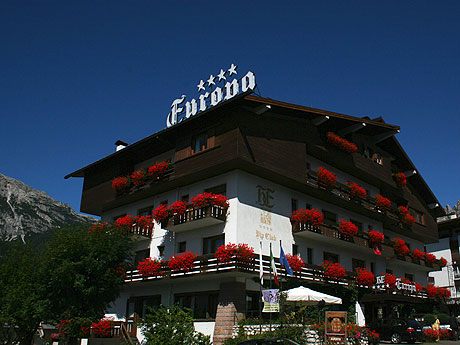 Hotel Europa en el centro de Cortina foto