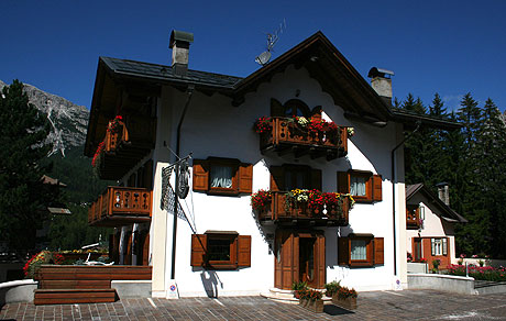 Hotel Natale en el centro de Cortina foto