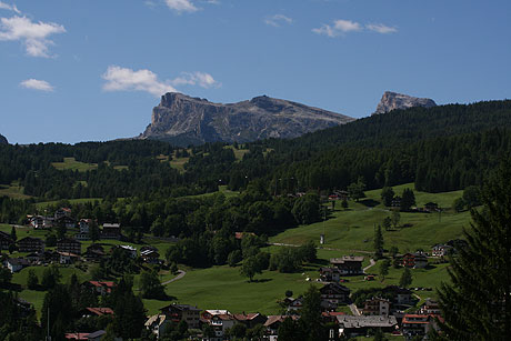 Vacaciones en la nieve en Cortina foto