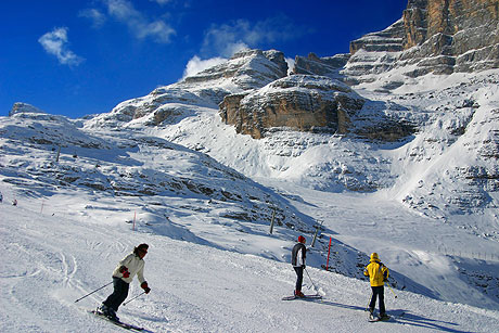 Ski à Cortina et skieurs photo