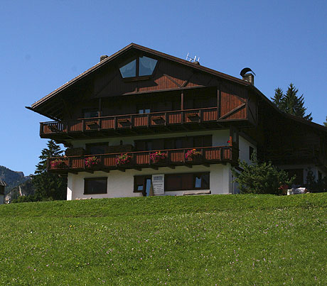 Une petite maison à Cortina photo