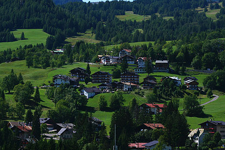 Vacances à Cortina pendant l'été photo