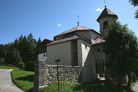 Vecchia chiesa a Cortina foto