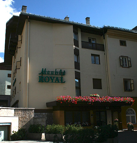 Meuble Royal in Cortina foto