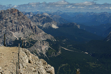 Alpii Orientali văzuți de pe vărful Tofana Cortina foto